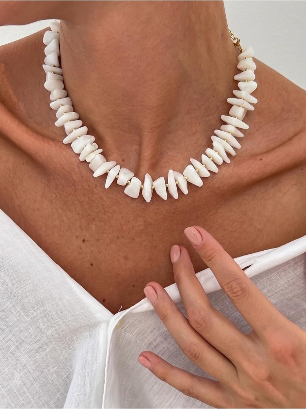 Cream White Chip Summer Choker Necklace - Picture 4 of 7